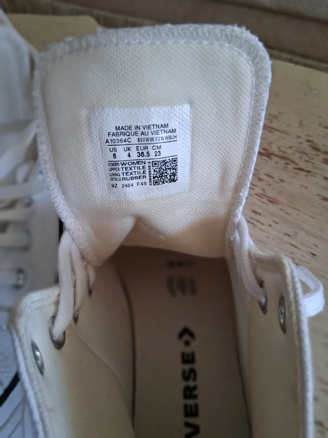 Converse Chuck Taylor All Star Lift Platform High Top - Size 6 image indicator(3)