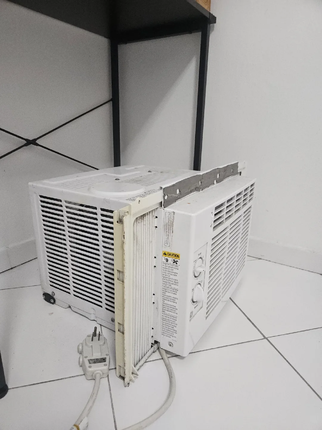 GE Window Air Conditioner image indicator(2)