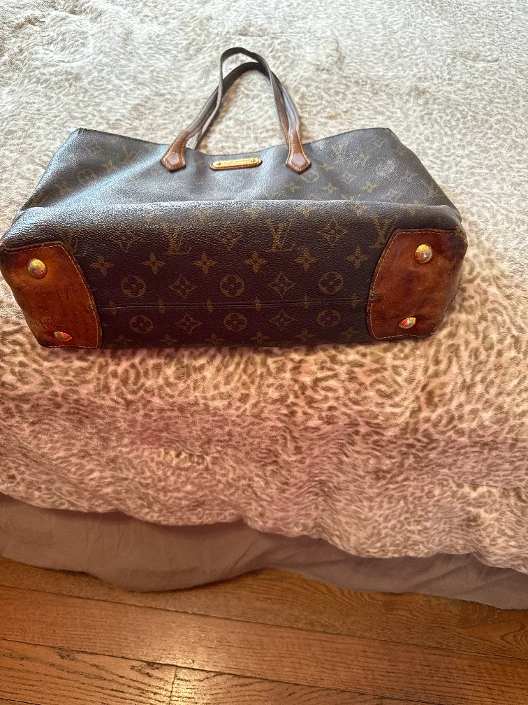 Louis Vuitton Monogram Canvas Tote Bag image indicator(2)