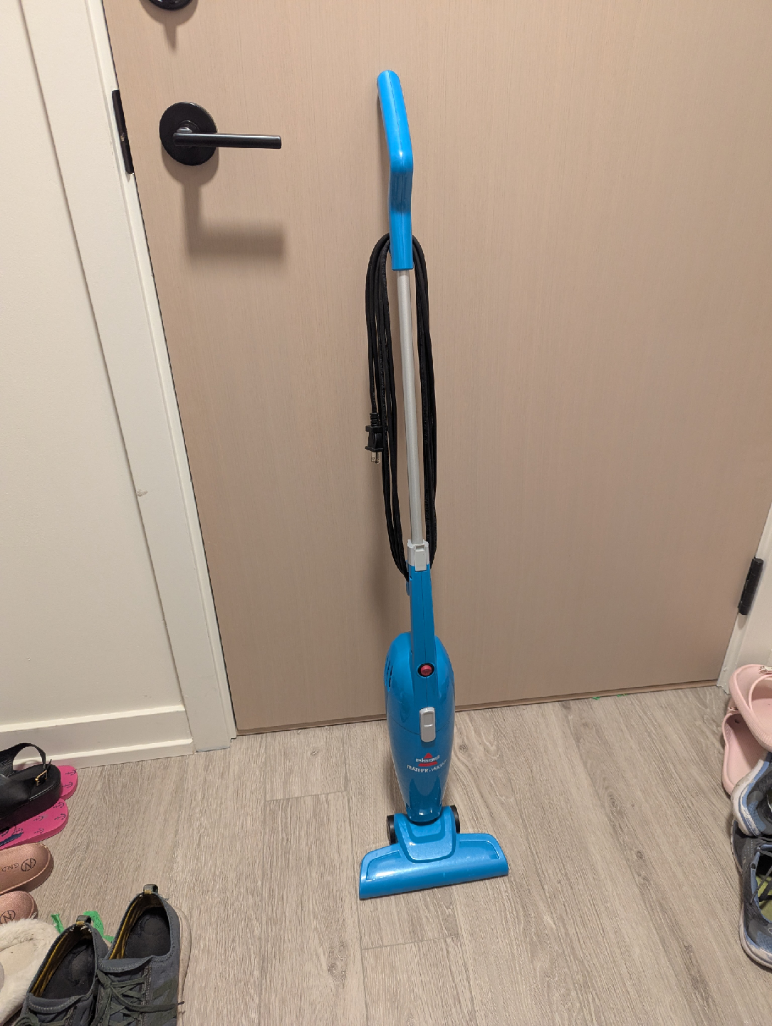 Bissell FeatherWeight Stick Lightweight Bagless Vacuum
