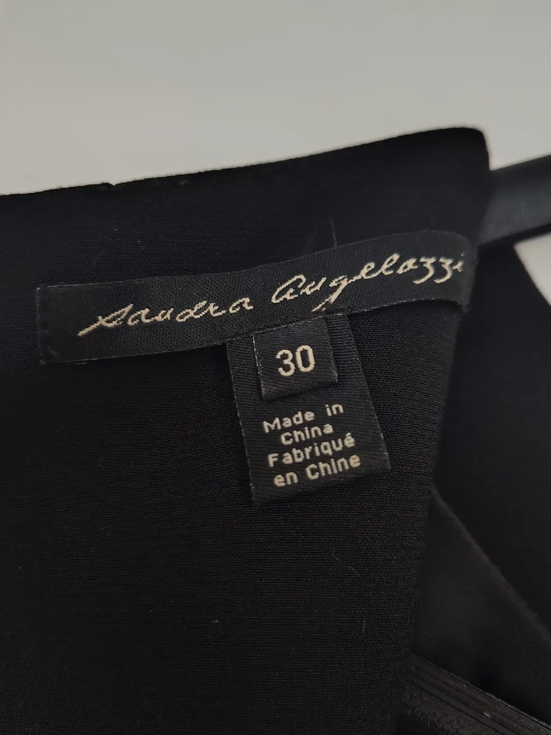 Femme de Carrière Classic Black Dress   Size 30 image indicator(6)