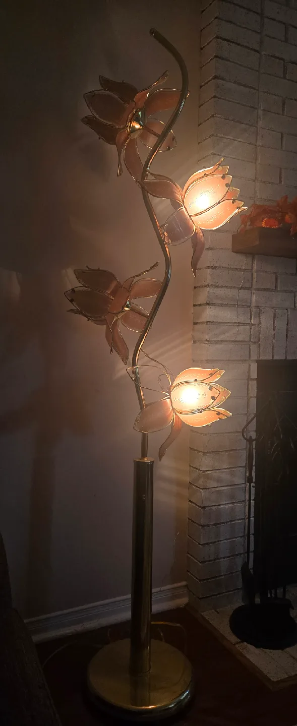Vintage Lotus Floral Floor Lamp image indicator(3)