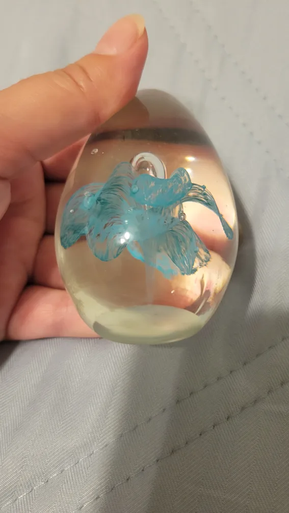 Glass Paperweight with Blue Flower image indicator(3)