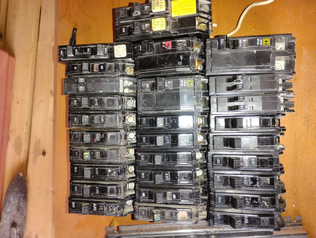 Square D QO Load Center and Circuit Breakers image indicator(4)