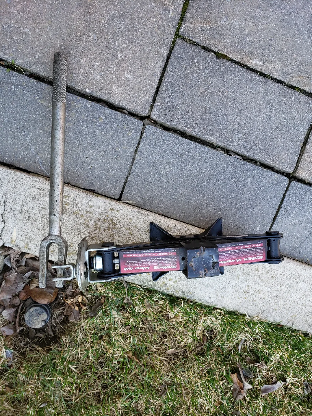 MotoMaster Scissor Jack