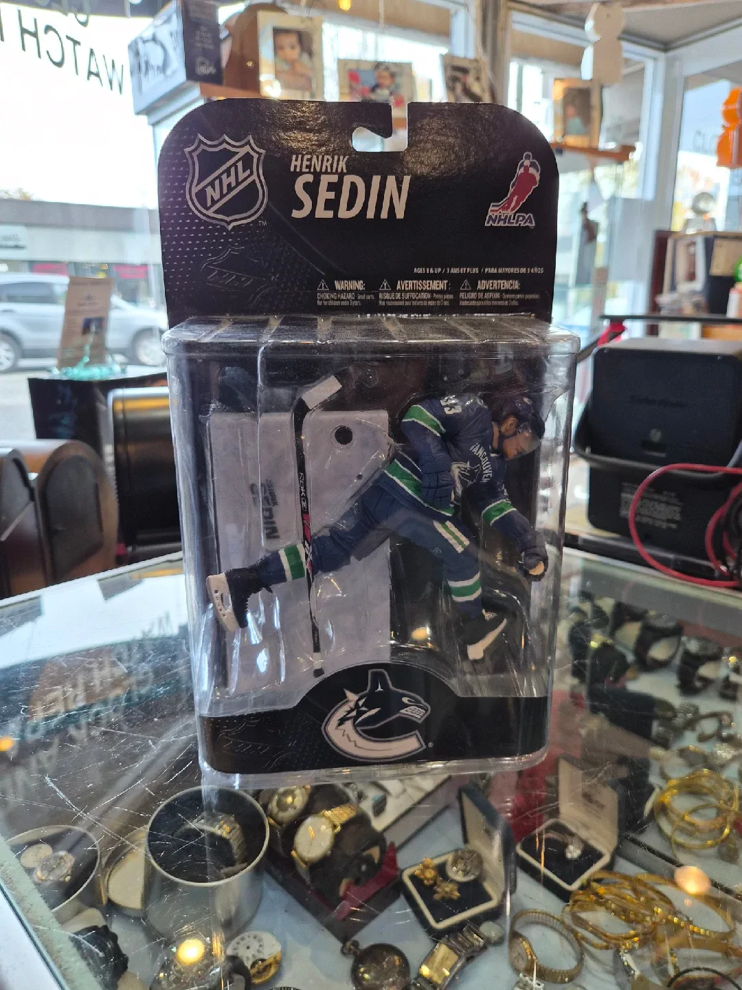Henrik Sedin McFarlane's Sports Picks Figurine image indicator(2)
