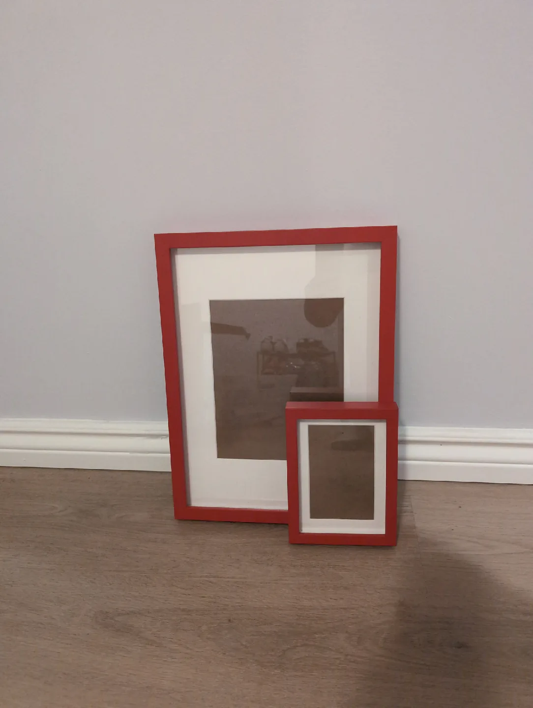 Red Picture Frame Set image indicator(2)