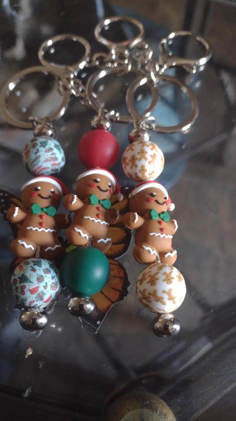 Gingerbread keychain thumbnail