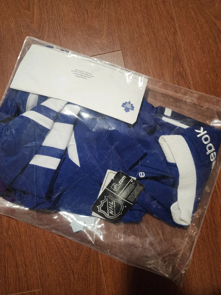 Signed Morgan Rielly jersey image indicator(3)