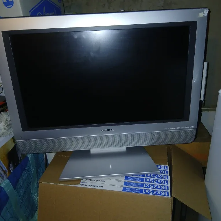 Toshiba Flat Screen TV thumbnail