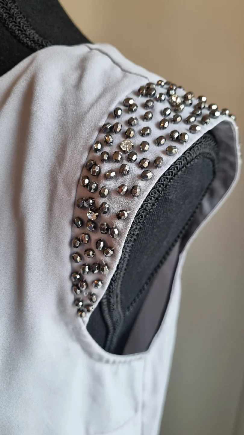 Dorothy Perkins Grey Sleeveless Top - Size 10 image indicator(2)