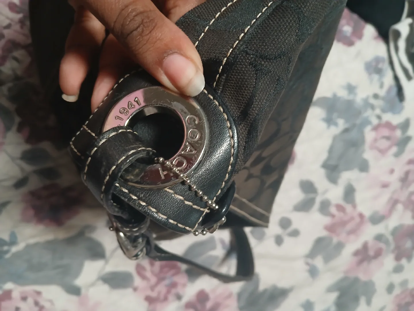 Coach Black Hobo shoulder Bag as is image indicator(3)