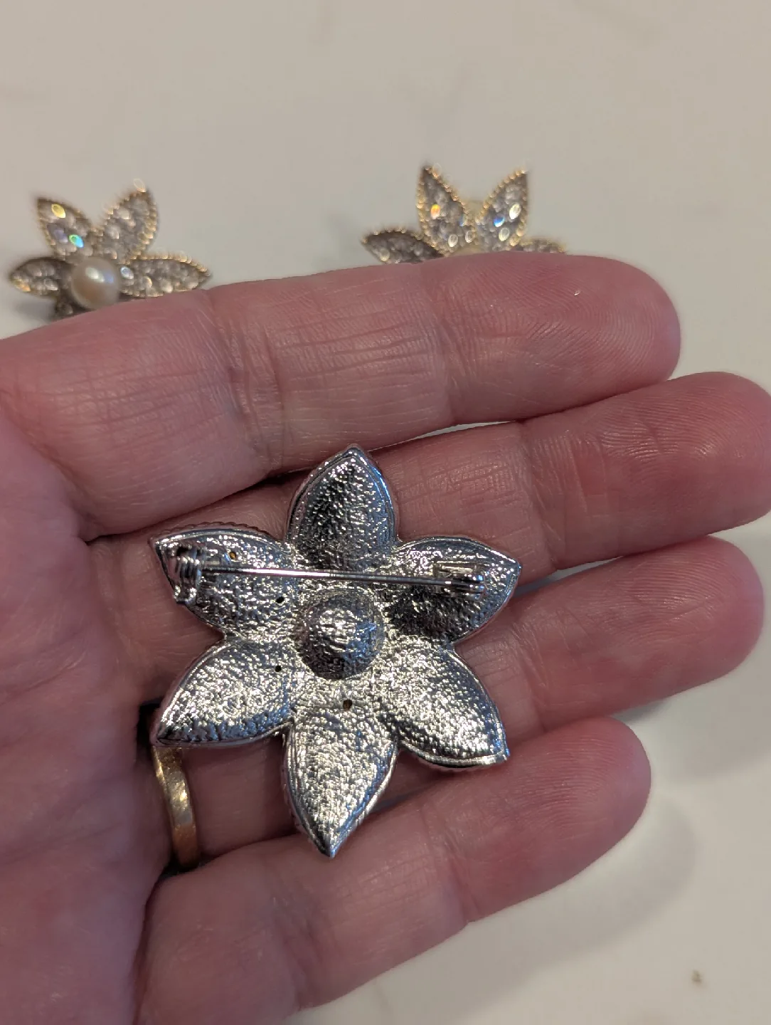 Flower Rhinestone Brooch and Earrings Set image indicator(3)