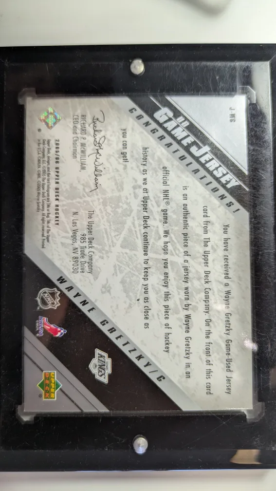 Wayne Gretzky Hockey Cards - Various Years & Teams image indicator(2)