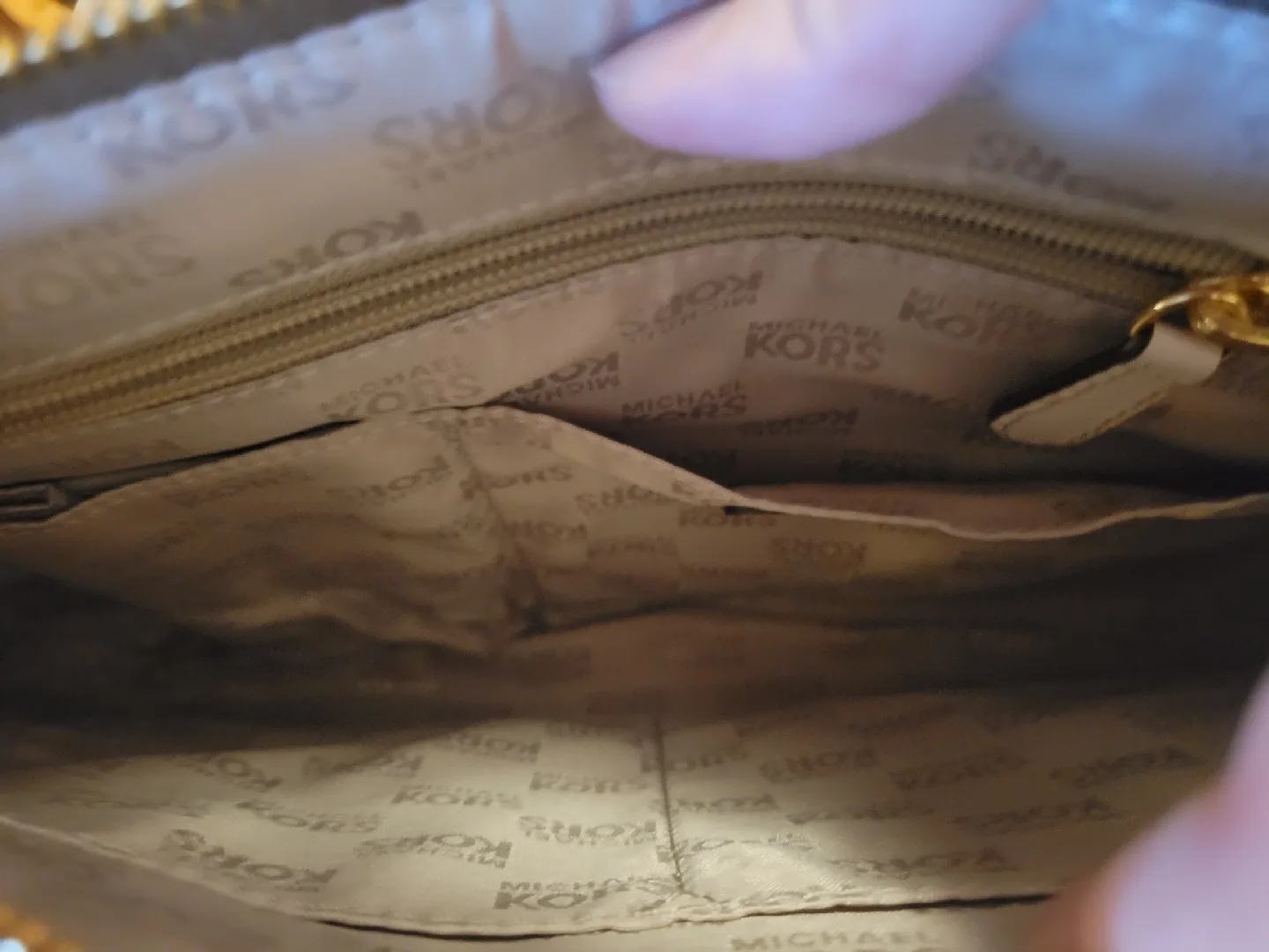 Brand new Michael Kors MK Logo Crossbody Bag image indicator(4)