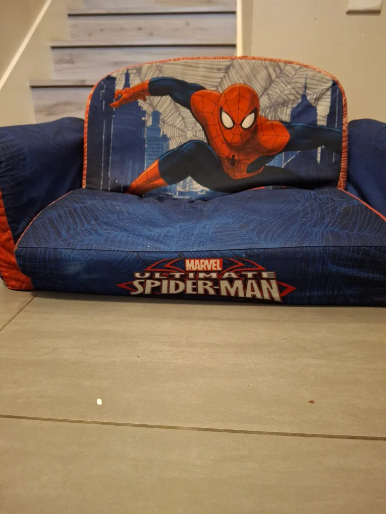 Marvel Ultimate Spider-Man Kids Flip Open Sofa image indicator(3)