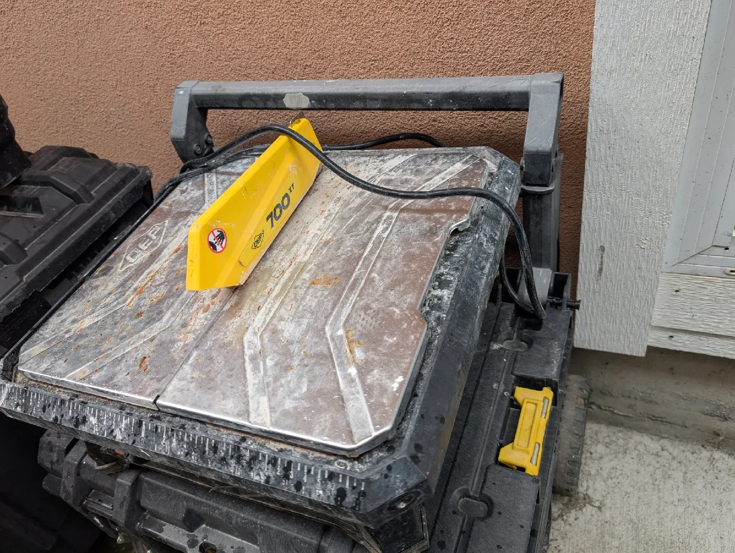 QEP 700XT Tile Saw image indicator(2)