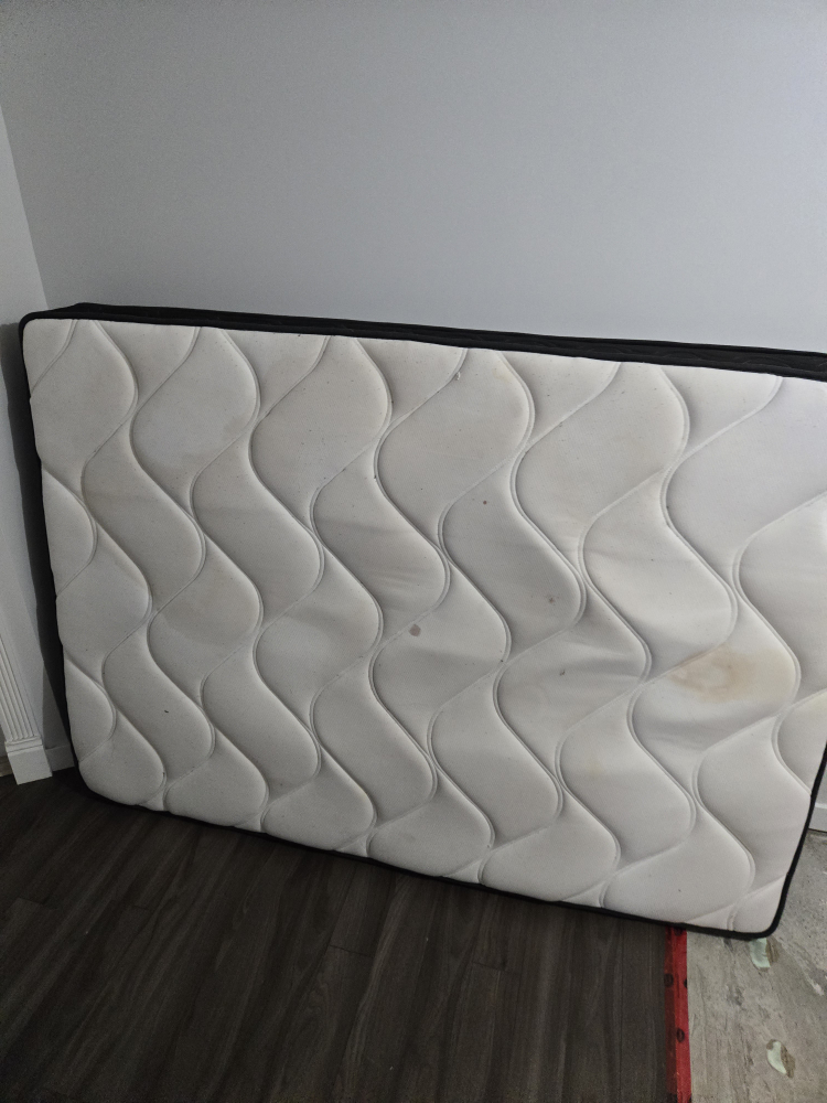 Used Mattress - photo 2