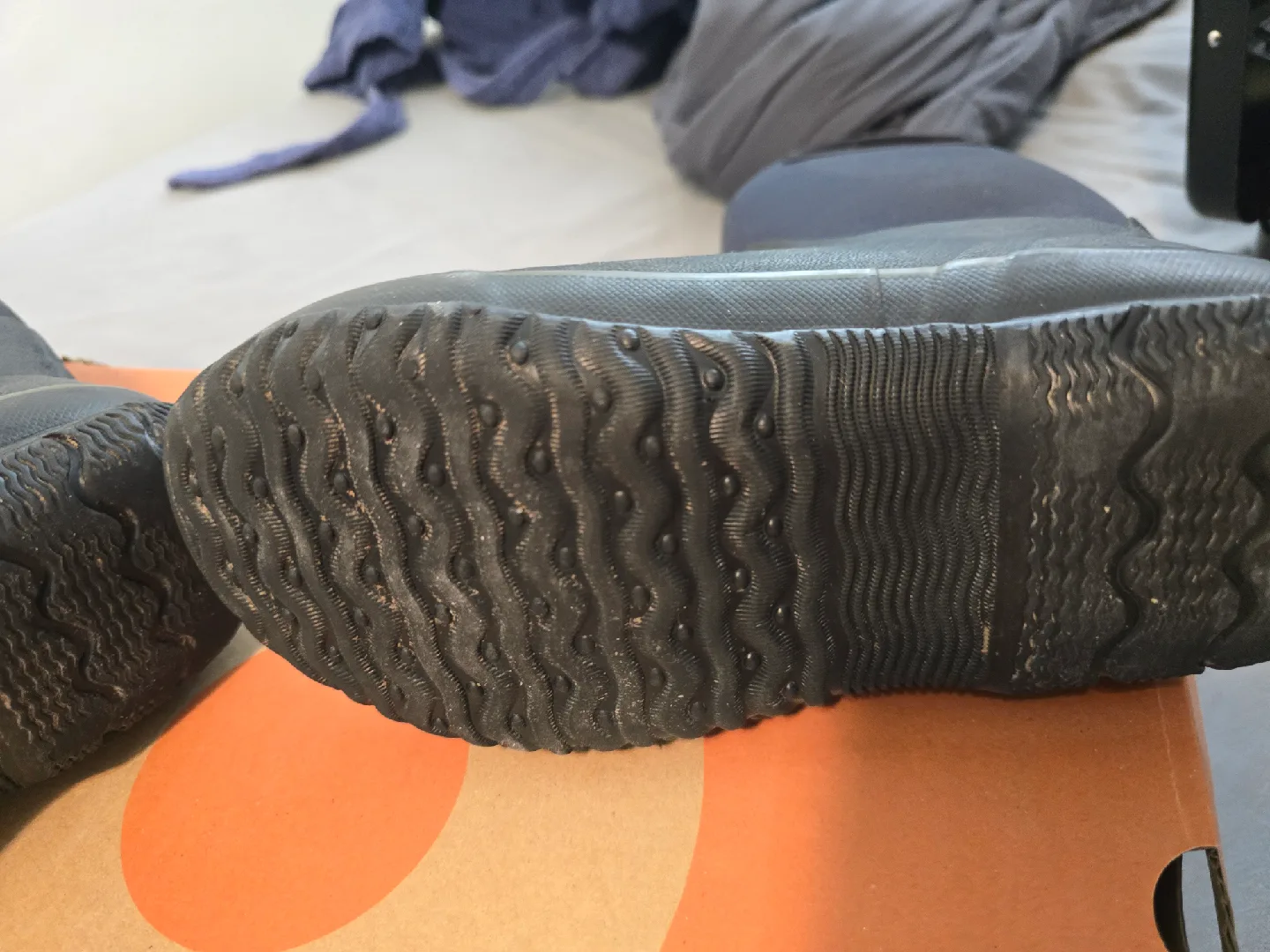 Bogs  Winter Boots, Size 5 Kids ( EUR38) In Very good condition image indicator(5)