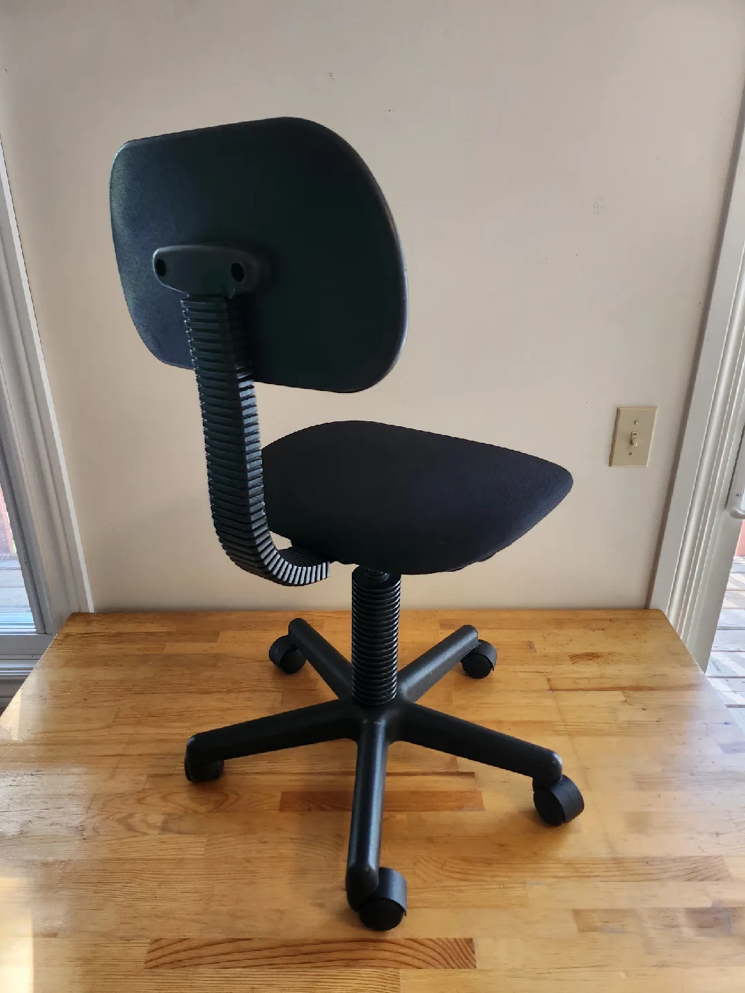 #freecycle IKEA Black Office Chair ❤️ image indicator(2)