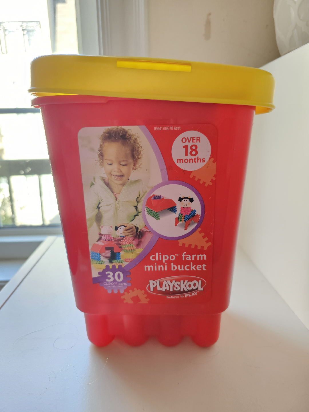 Playskool Clipo Farm Mini Bucket - 30 Pieces