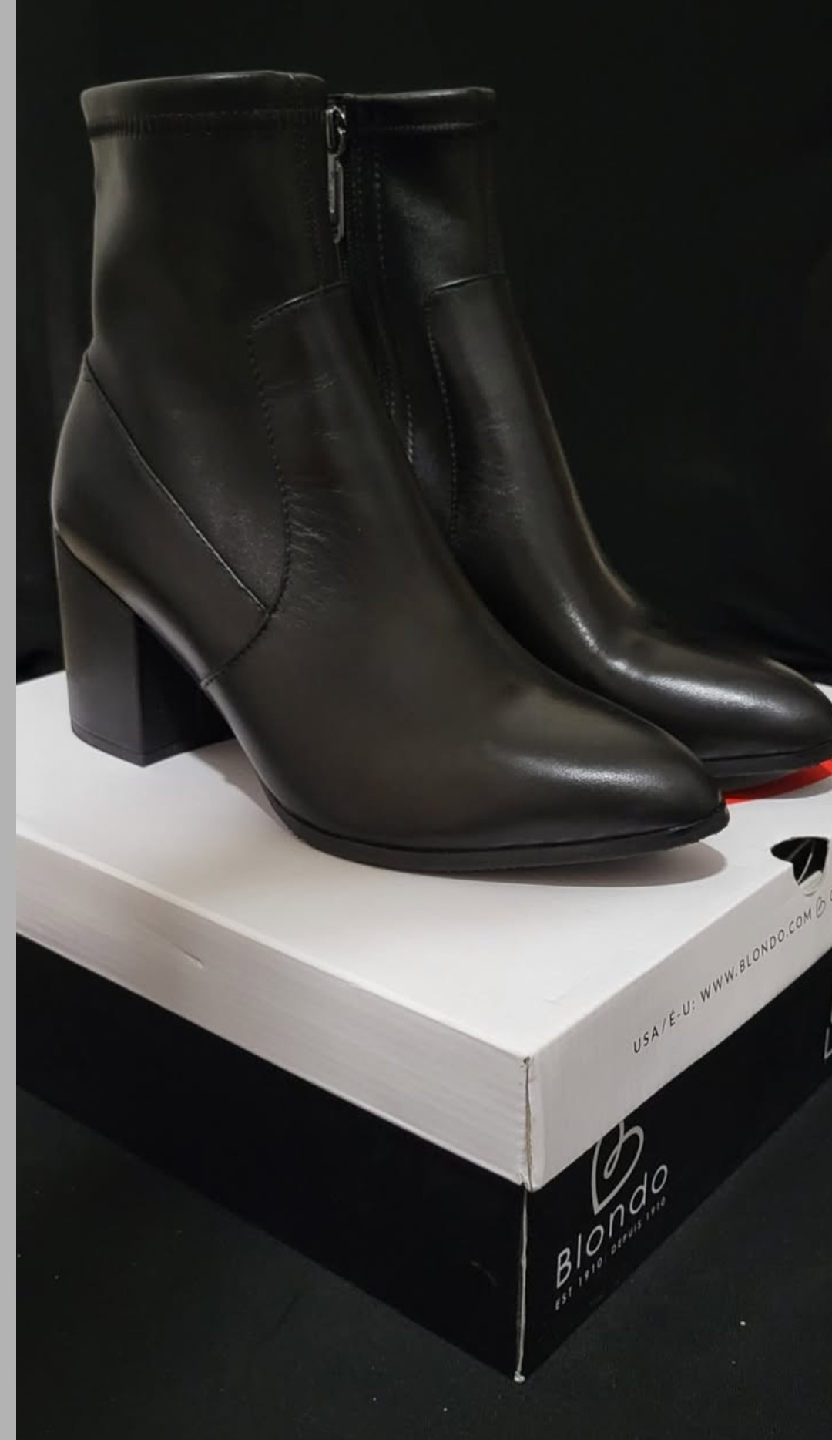 Blondo Black Leather Waterproof Booties