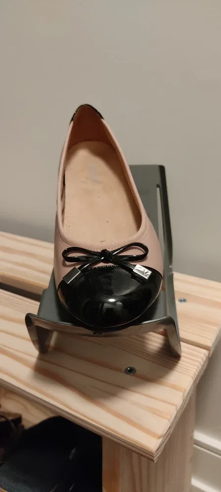 Vionic orthoic Ballet Flats - Size 6.5 image indicator(2)