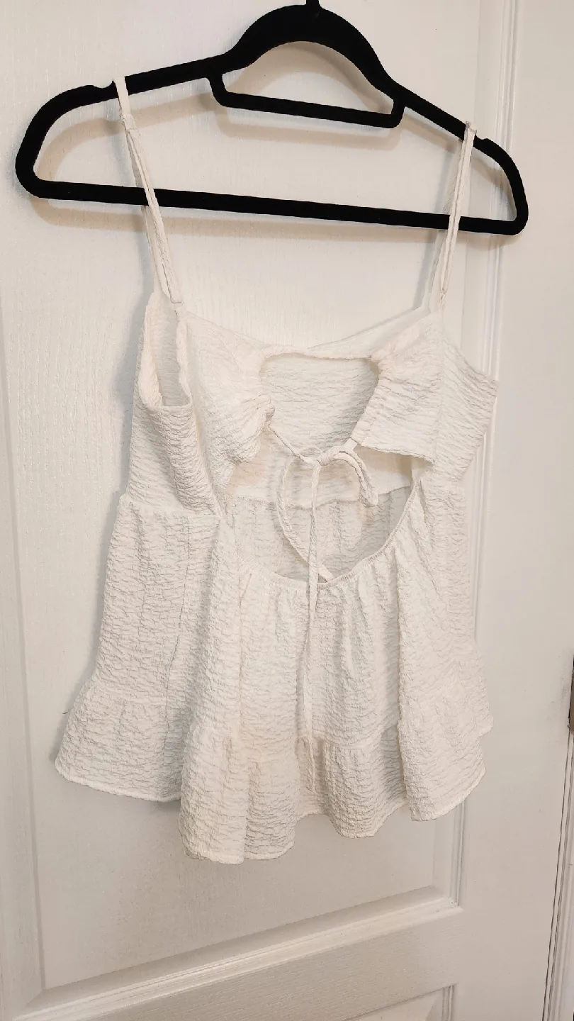 Olé by Koto White Strappy Tank Top - Size 8 image indicator(7)