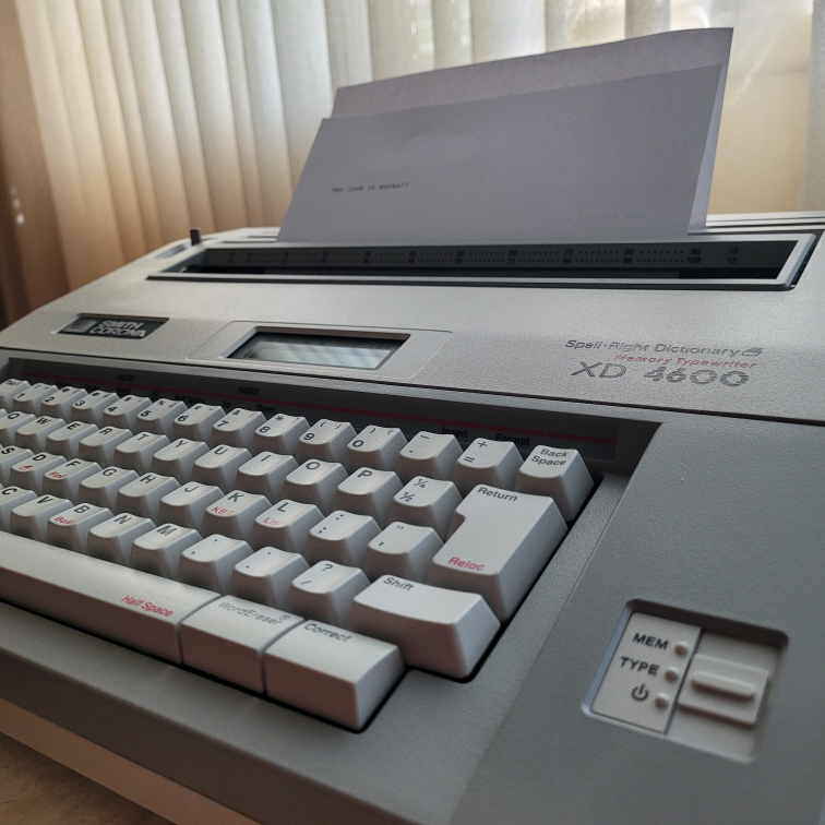 Smith Corona XD 4600 Spell-Right Dictionary Typewriter
