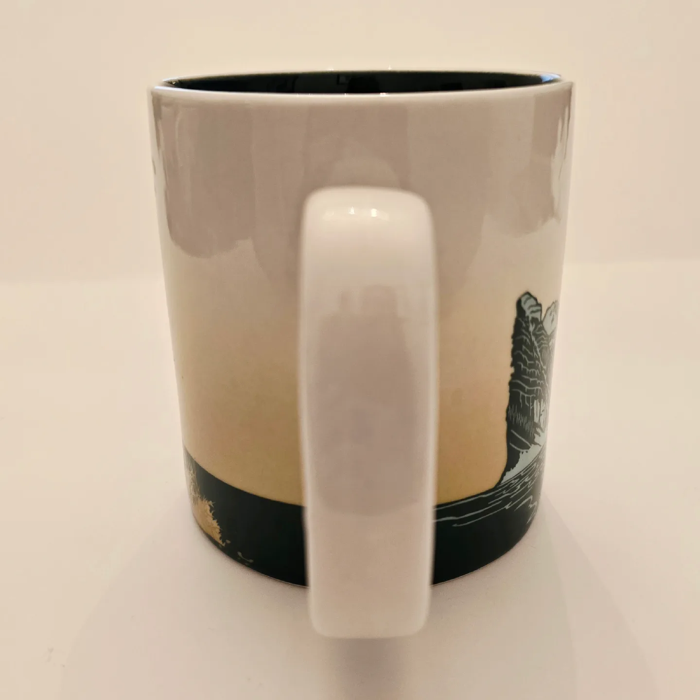 Starbucks Banff Global Icon Mug image indicator(3)