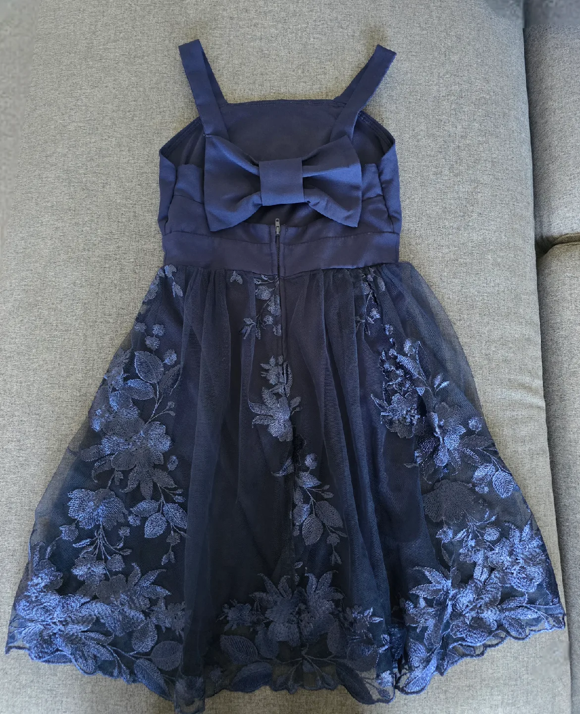 Poppies and Roses Dress - Size 7 image indicator(2)