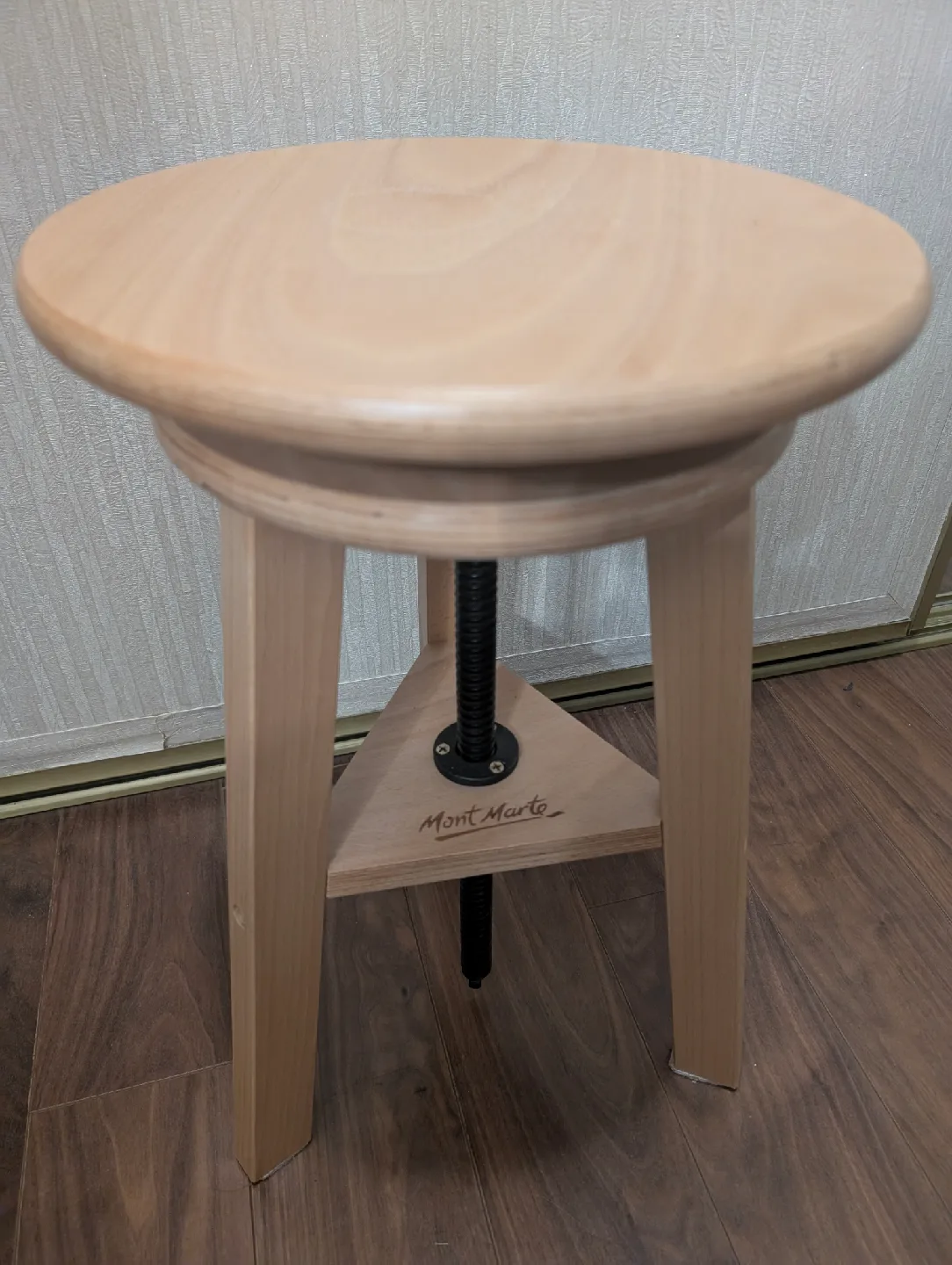 Mont Marte Easel Stool Signature - Adjustable Height image indicator(2)