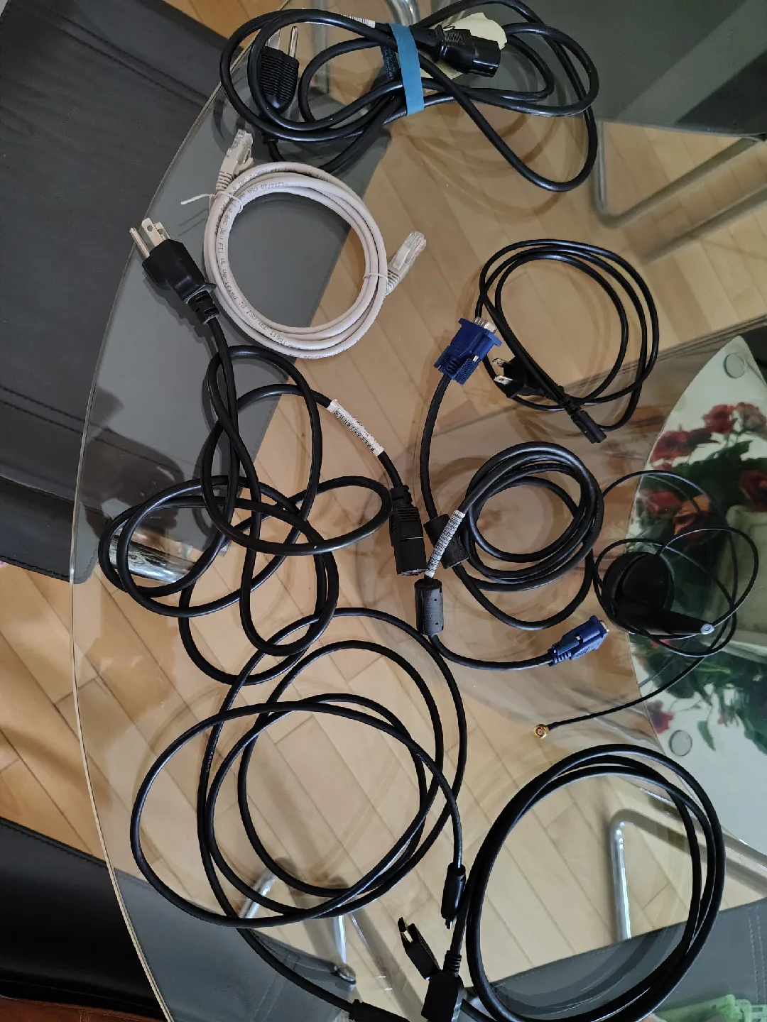 8 Assorted Computer Cords + Samsung Mini Speaker