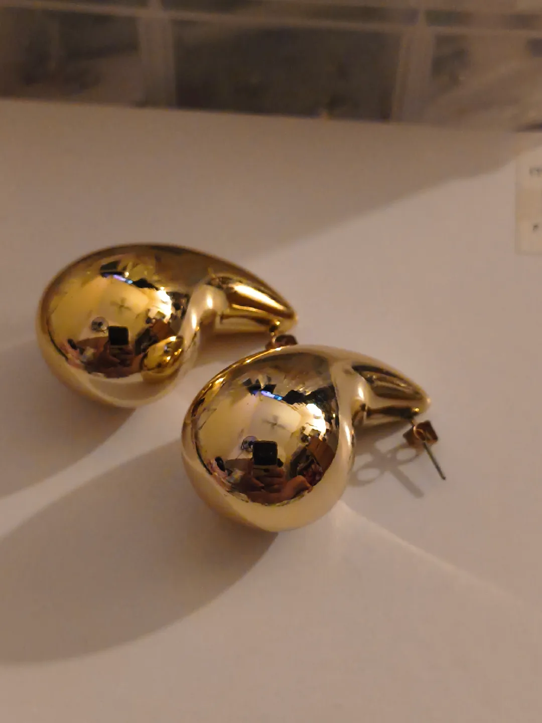 Gold Drop Earrings image indicator(2)