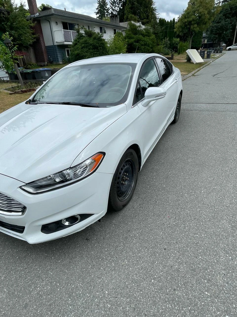 2015 White Ford Fusion Sedan - photo 2
