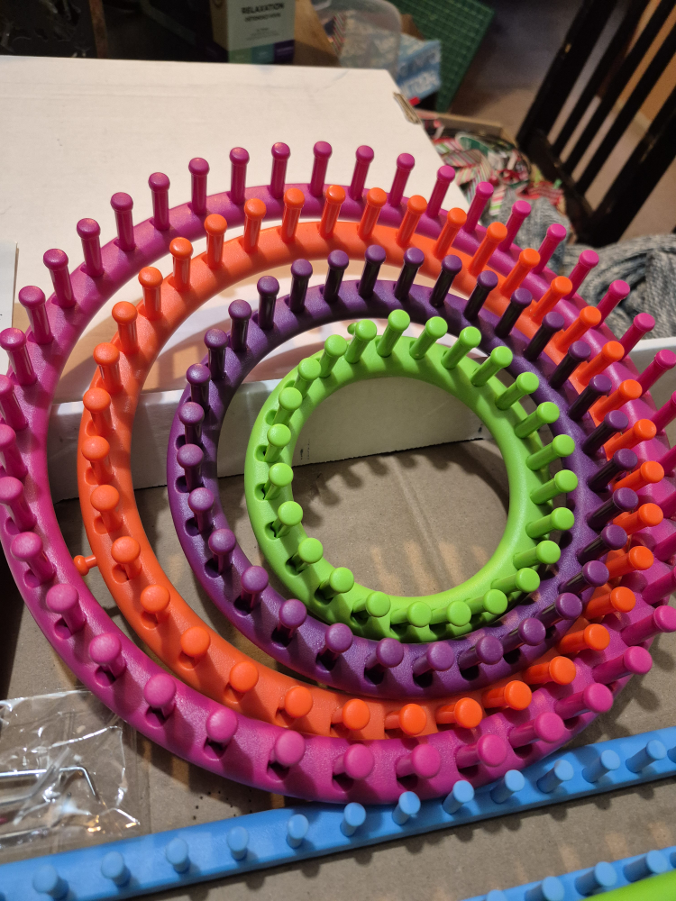Knit Quick Loom Set Lot - photo 4