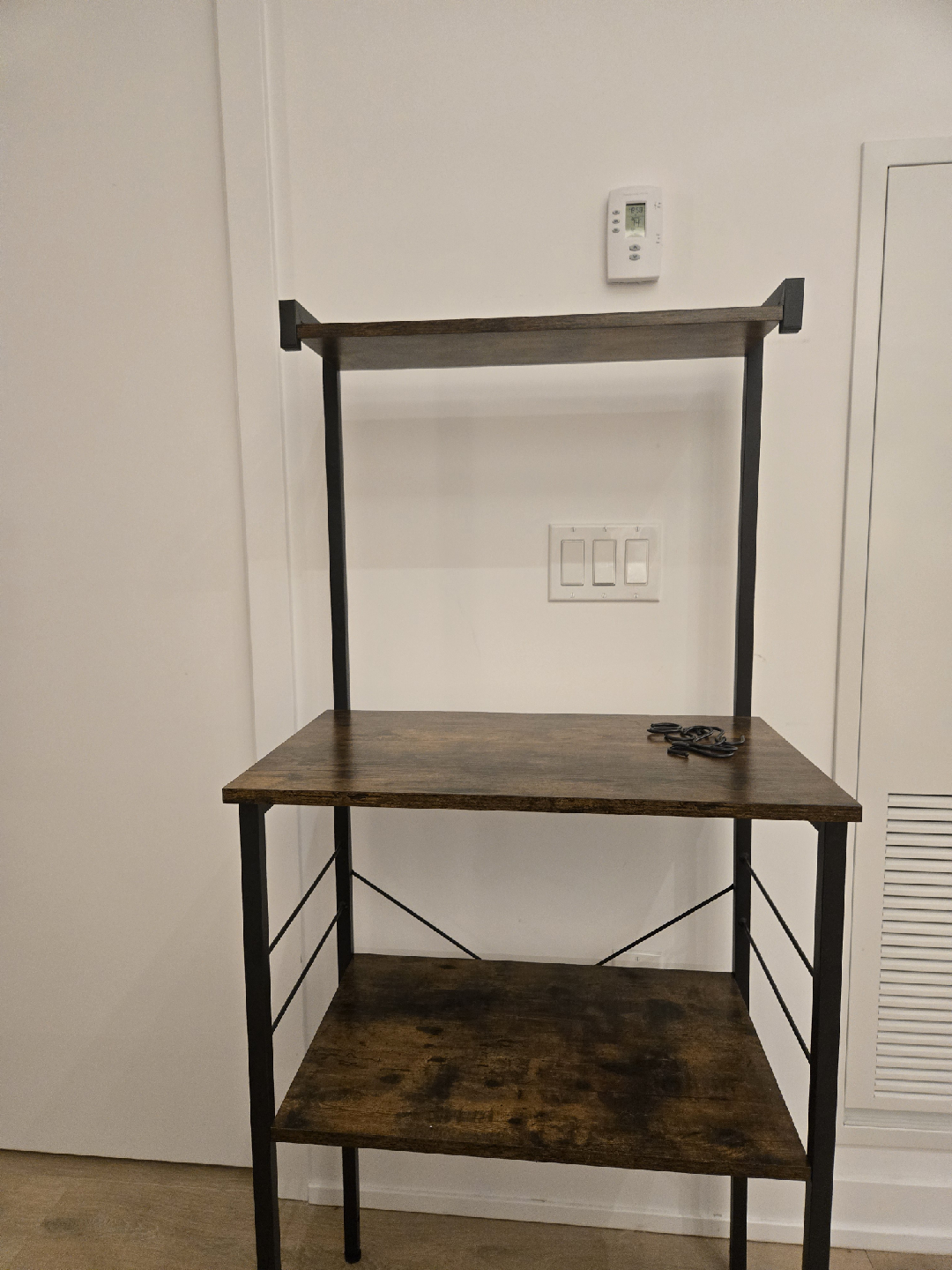 VASAGLE Kitchen Baker's Rack - Good for Storage