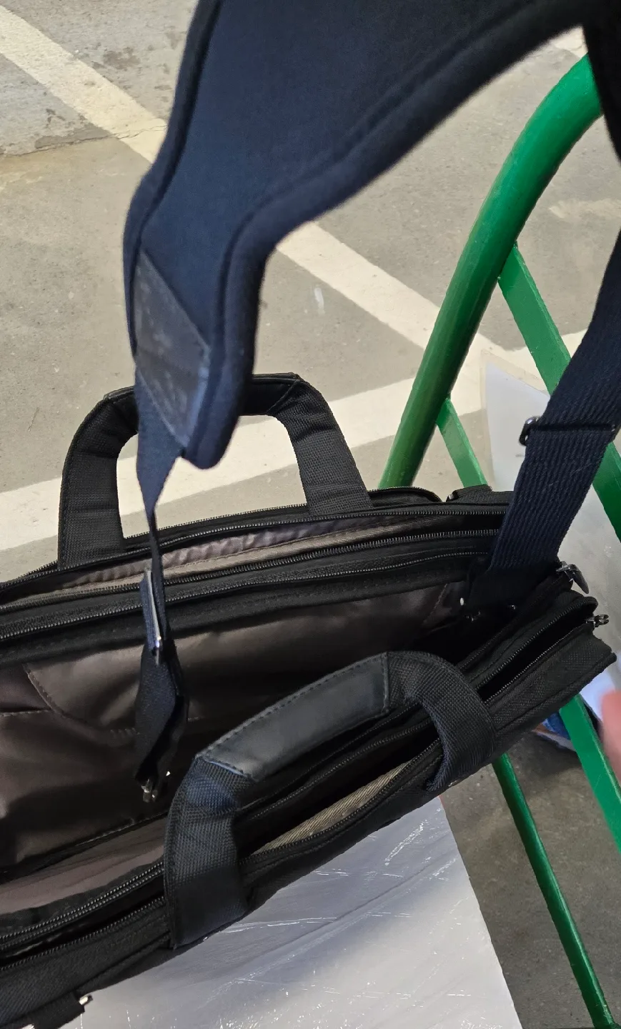 NEW Targus Checkpoint-Friendly Laptop Briefcase image indicator(6)