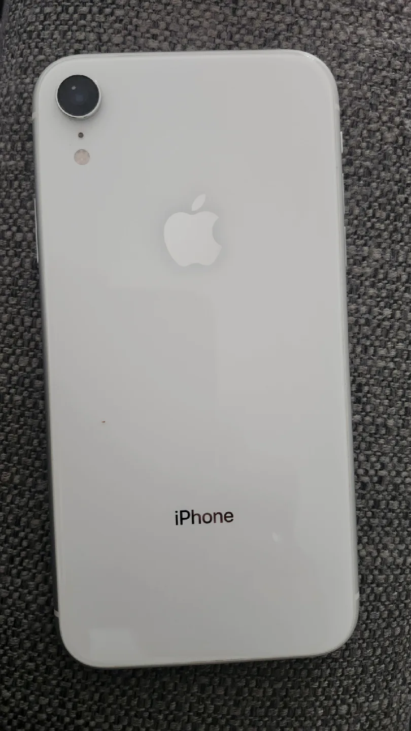 Apple iPhone XR - White image indicator(2)