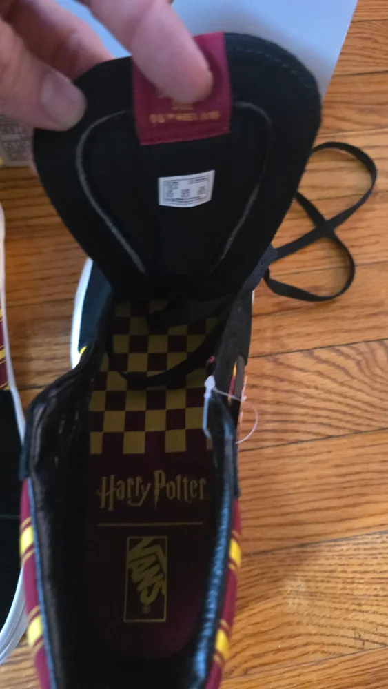 Vans x Harry Potter Sk8-Hi Gryffindor Size 10 US image indicator(4)