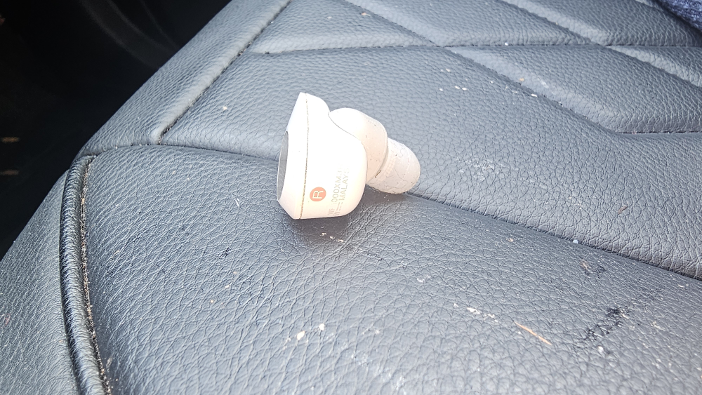 Sony WF-C1000 XM3R Wireless Earbud - White - photo 2