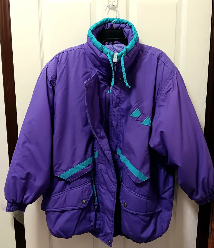 🧥Vintage Down Women's Zippered Coat/Jacket🧥 thumbnail