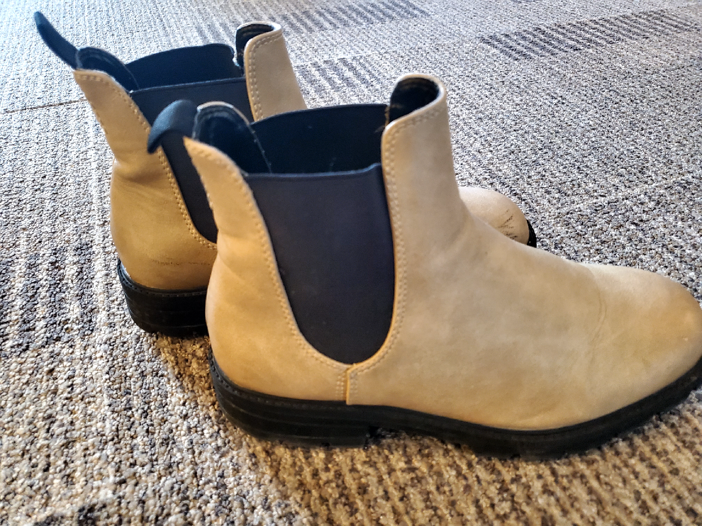 Beige Chelsea Boots size 8 - photo 3