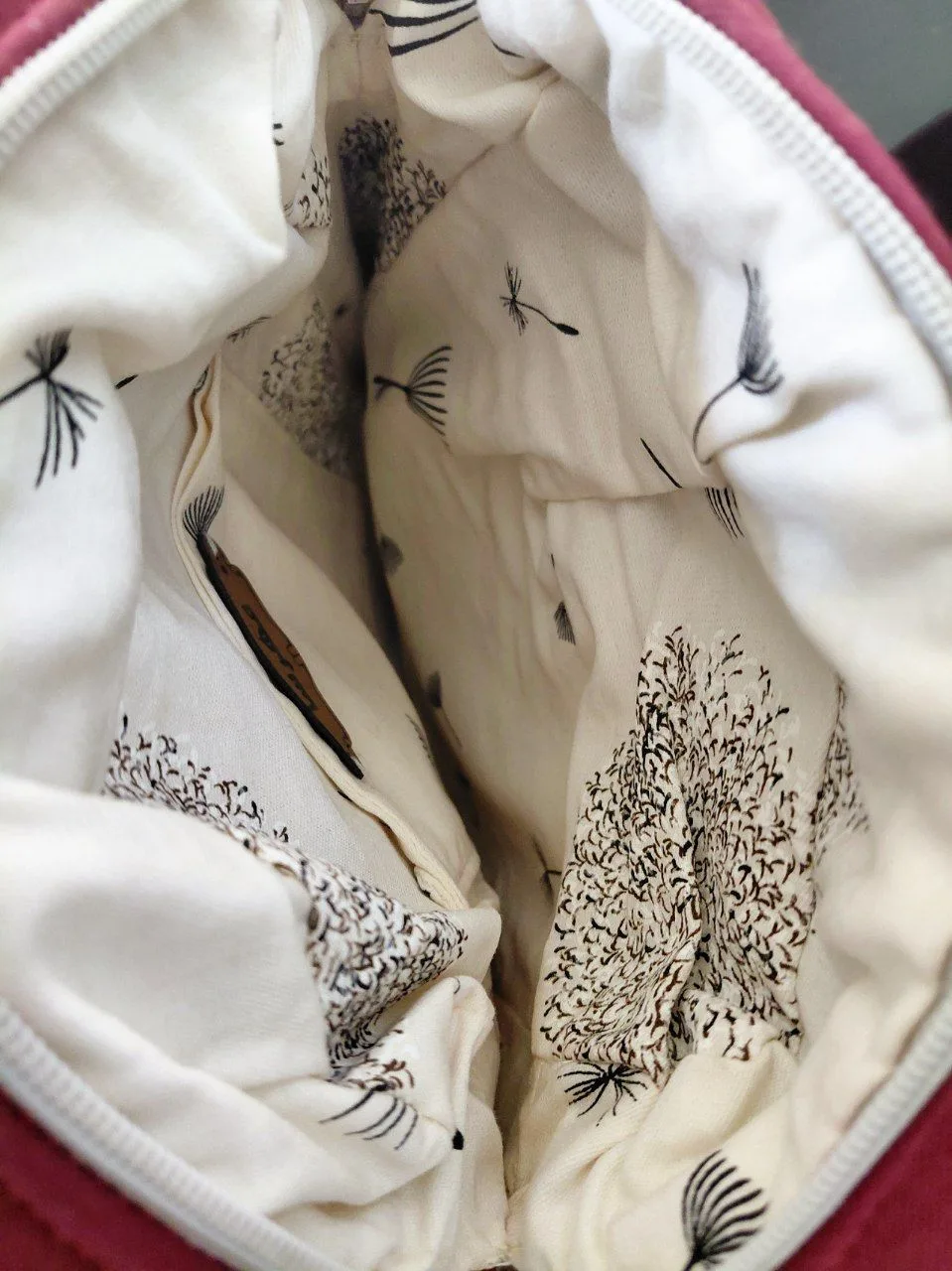 Burgundy Crossbody Bag with Floral Design 🧡 image indicator(4)