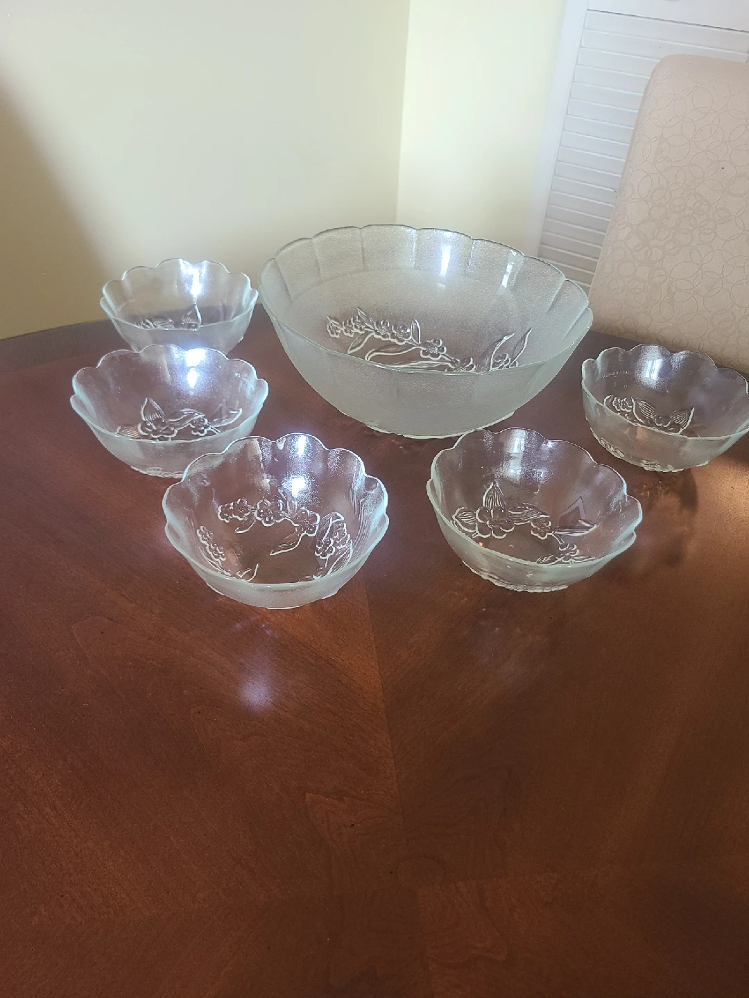 Vintage Glass Salad Bowl Set - photo 2