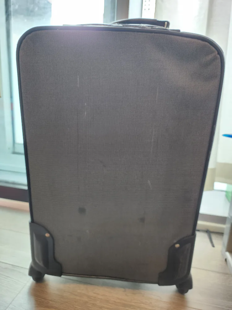 Luccini Rolling Suitcase image indicator(3)