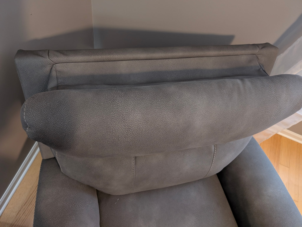 NEW! Ashley Furniture power recliner - photo 5