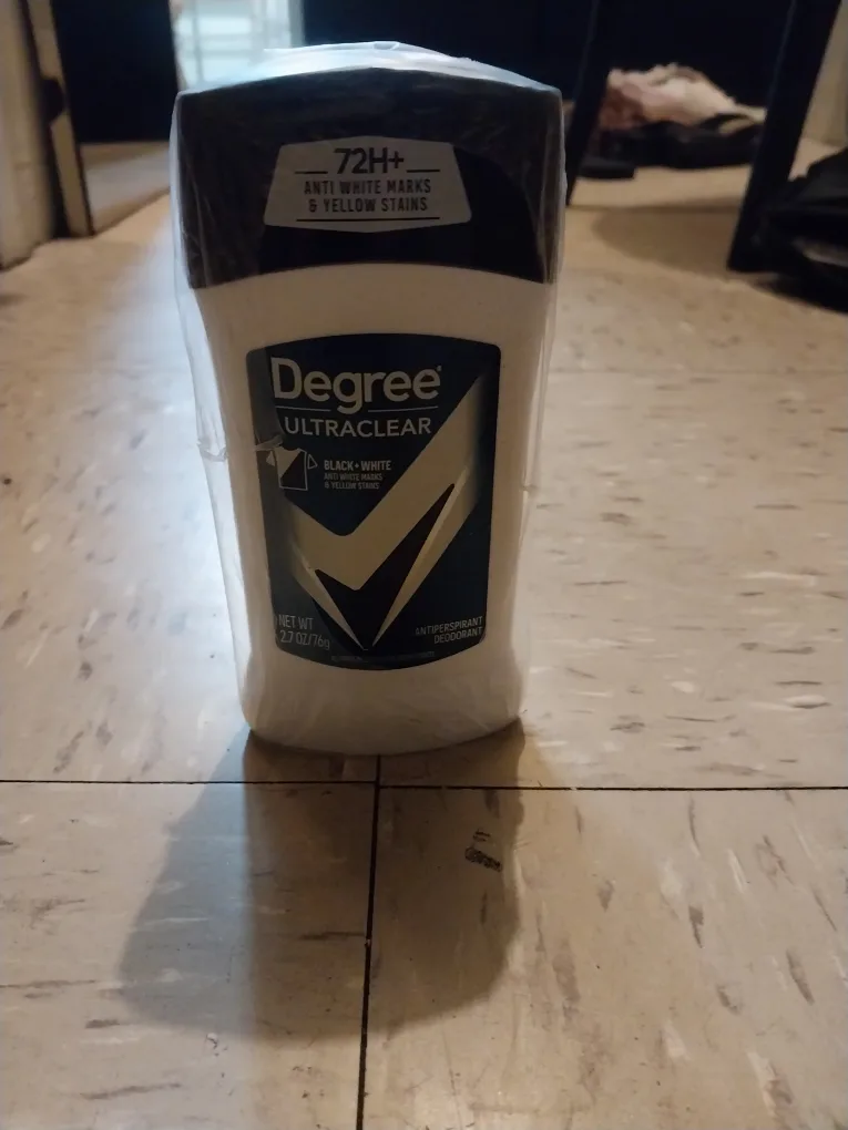 Degree Ultraclear Antiperspirant Deodorant thumbnail