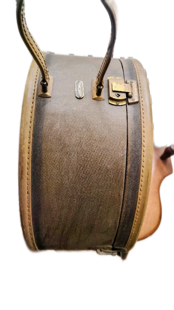 Vintage Round Hat Box american tourister image indicator(2)