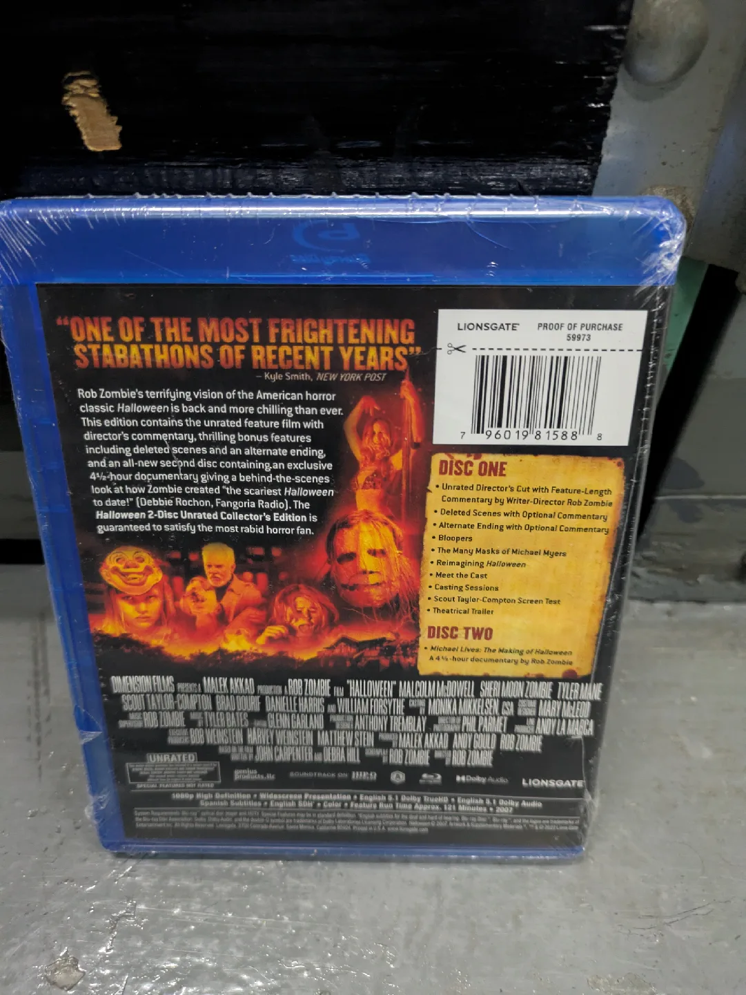 Halloween  2-Disc Unrated Collector's Edition Blu-ray image indicator(2)